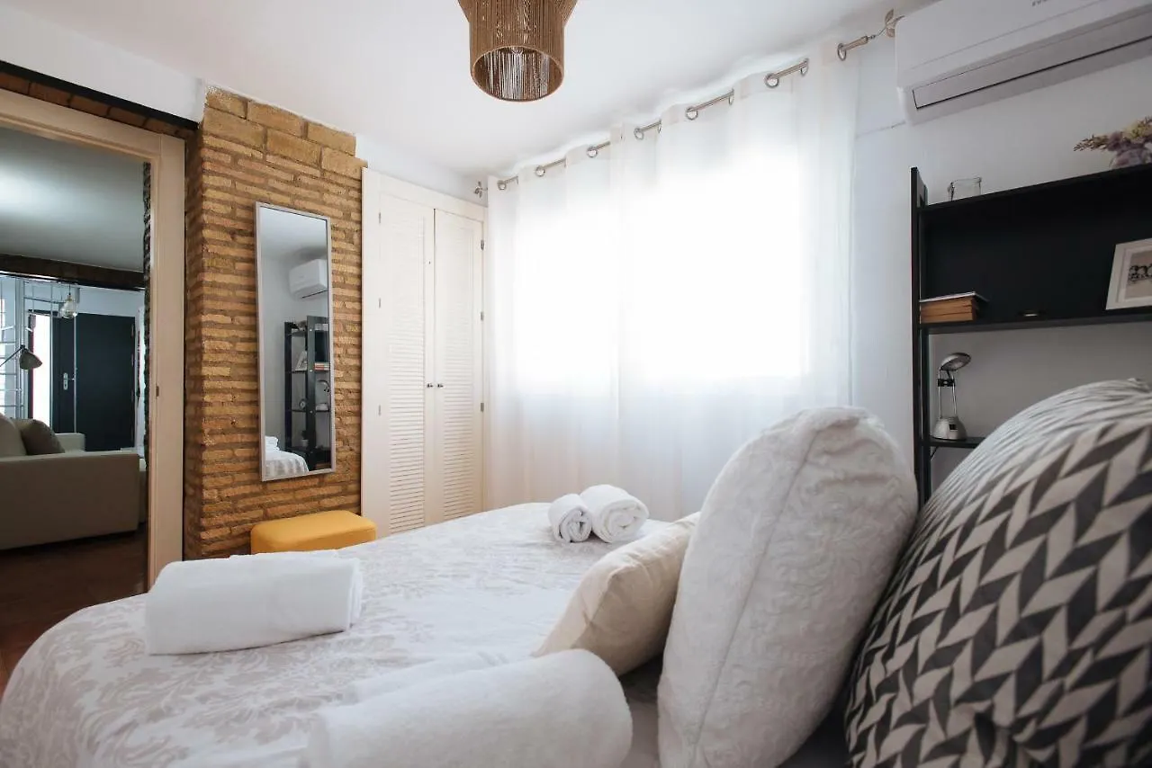 Cozy Attic With Terrace- 1Bd 1Bth- San Vicente Apartment Seville