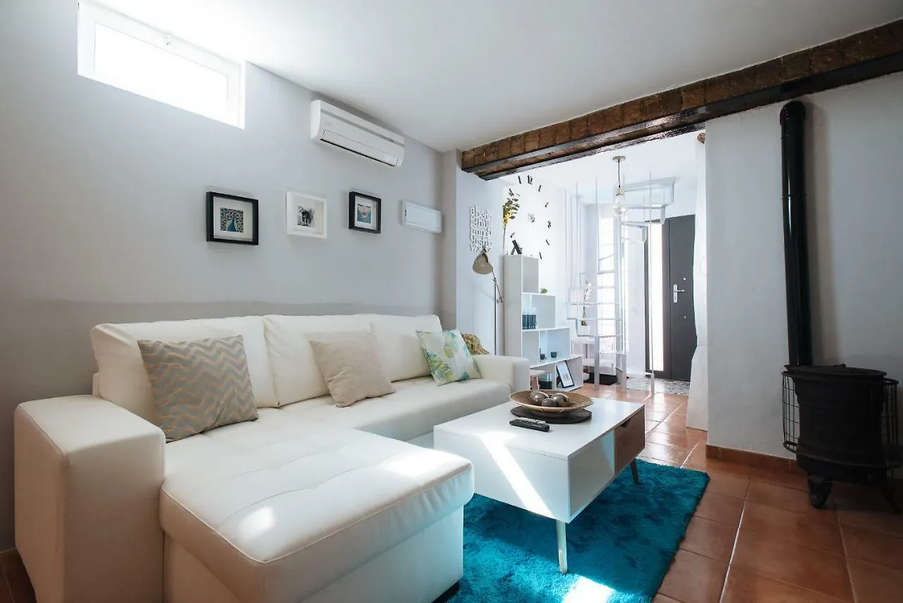 Cozy Attic With Terrace- 1Bd 1Bth- San Vicente Apartment Seville